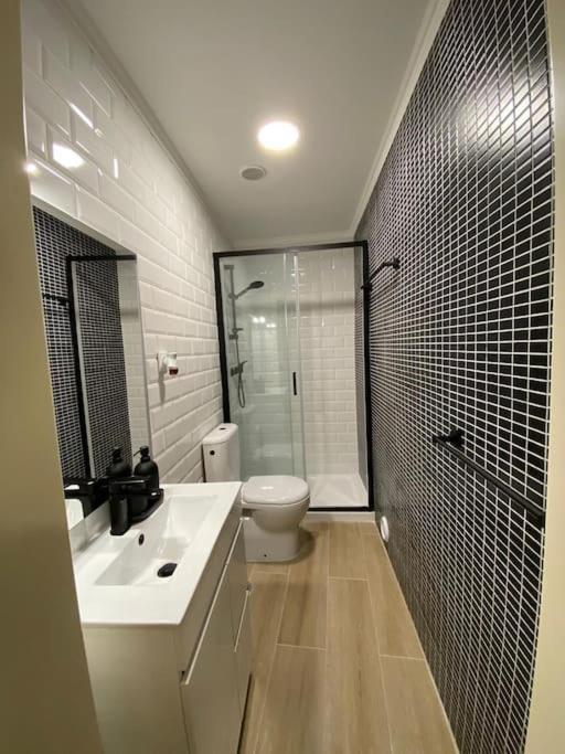 Апартаменты Artistic Digital Getaway - Patio & Great Location! Лиссабон Экстерьер фото