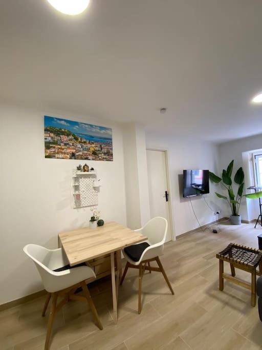 Апартаменты Artistic Digital Getaway - Patio & Great Location! Лиссабон Экстерьер фото