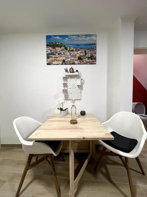 Апартаменты Artistic Digital Getaway - Patio & Great Location! Лиссабон Экстерьер фото